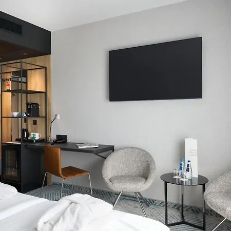 Q Hotel Plus Wroclaw Exterior photo